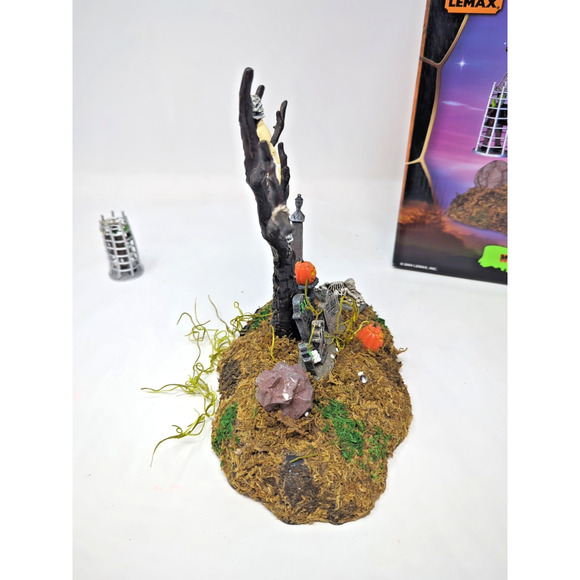 Lemax Spooky Town Village "CAGED MONSTER" Lighted Accessory Retired #44106 -2004 - Picture 4 of 8